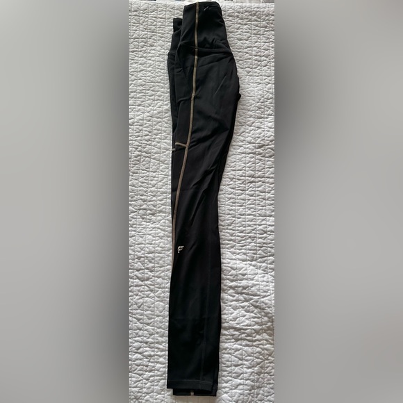 Fabletics Trinity Motion365+ HW Utility Legging - Picture 4 of 7
